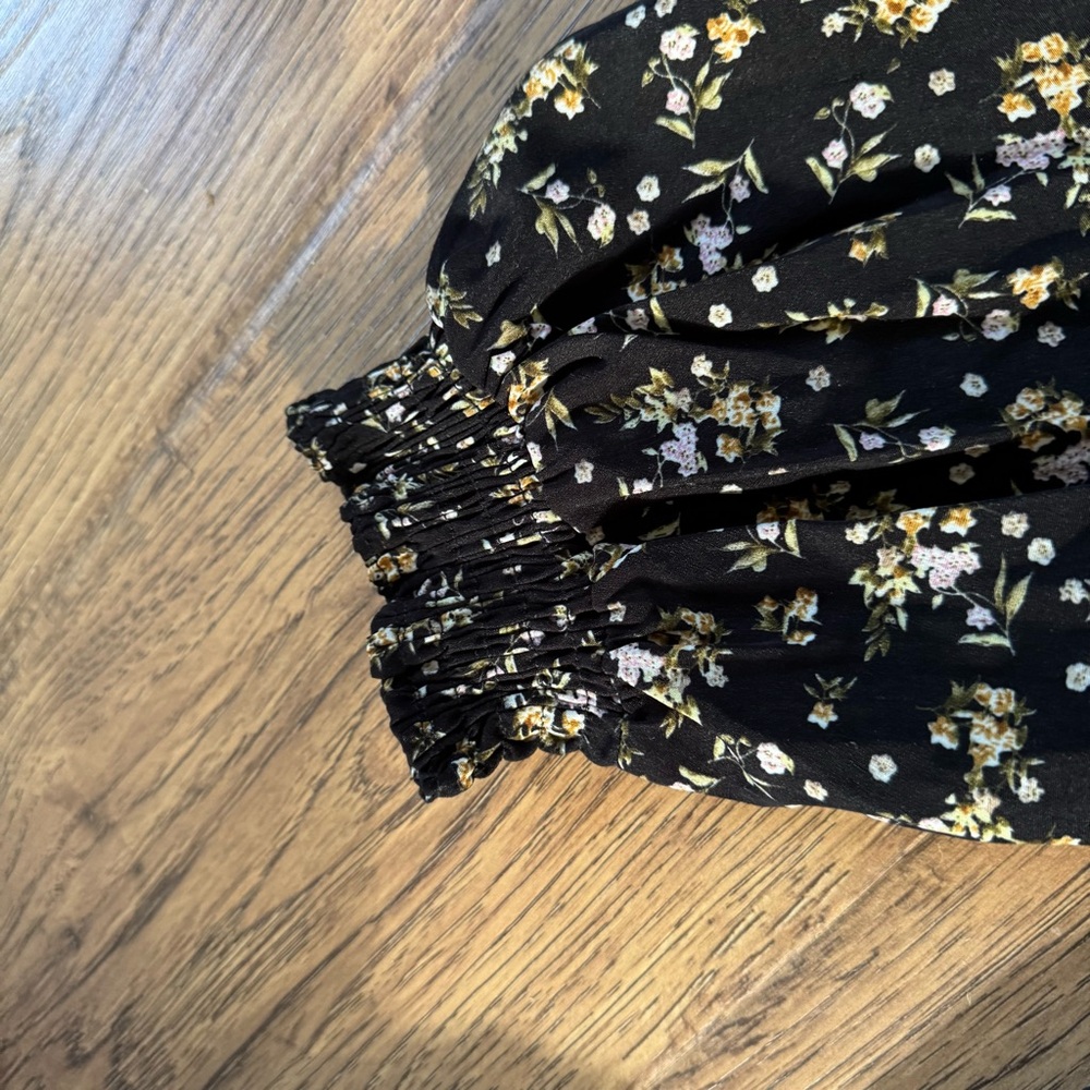 Floral Smocked Long Sleeve Maternity Dress Size: L - Picture 8 of 12